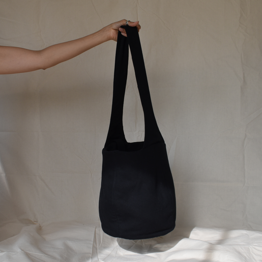 Black Egg bag : Made to order | 3 week lead time 🪡