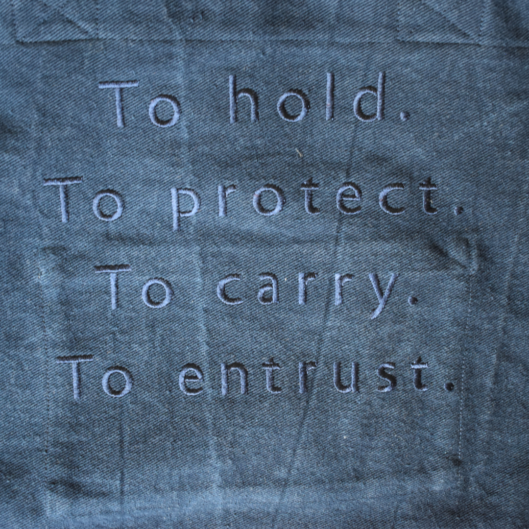 Uri. Oversized. Indigo. Tote bag.