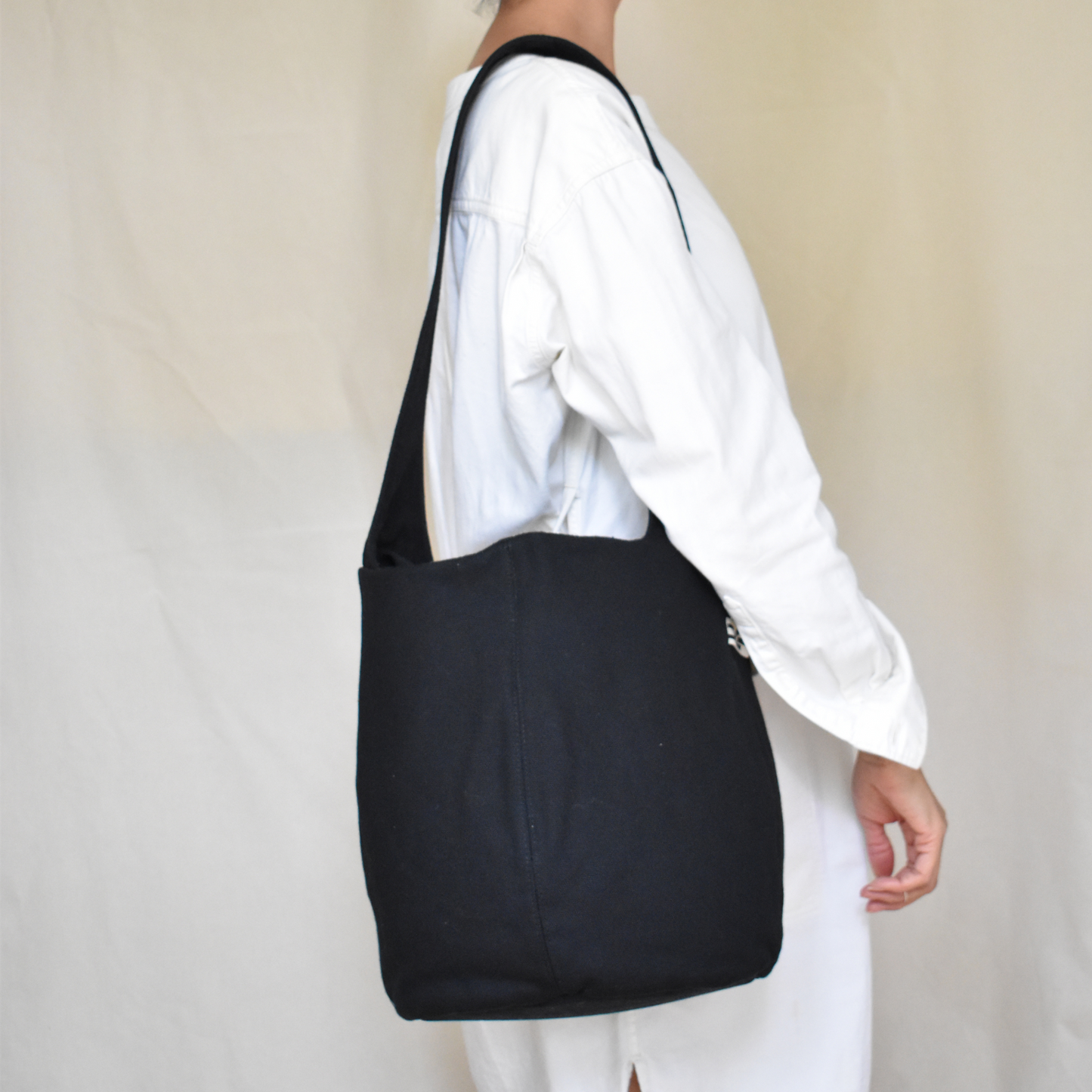 Black Egg bag : Made to order | 3 week lead time 🪡