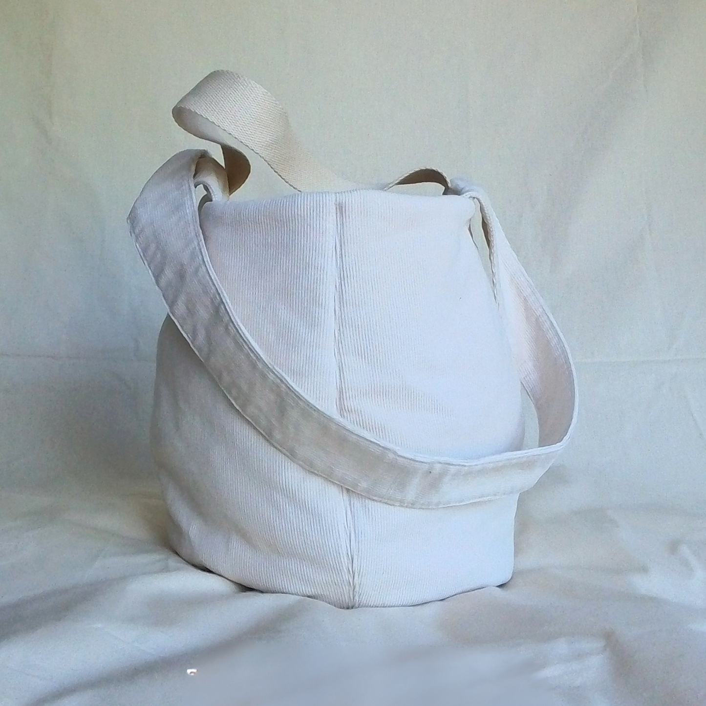 Ecru cord Egg bag