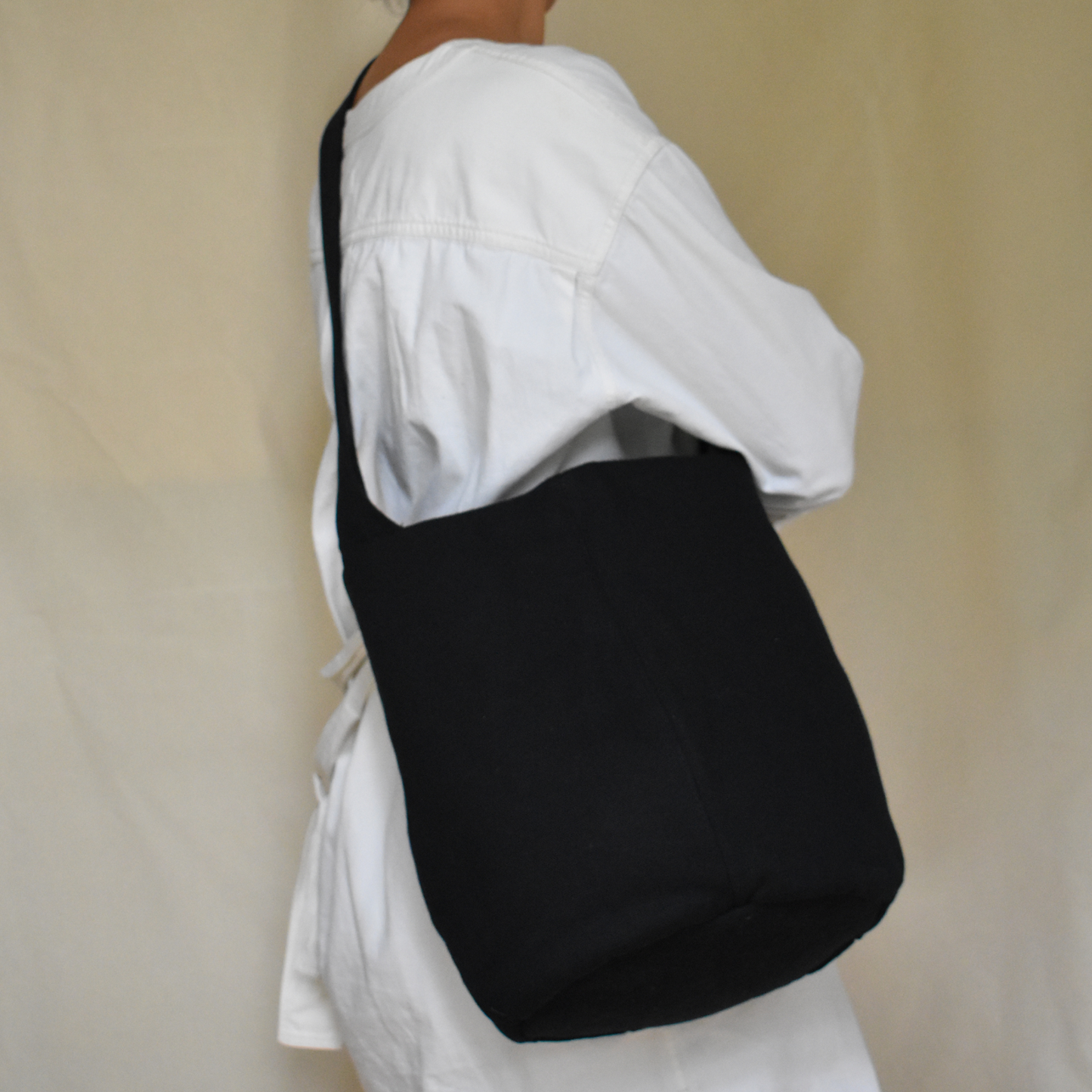 Black Egg bag : Made to order | 3 week lead time 🪡