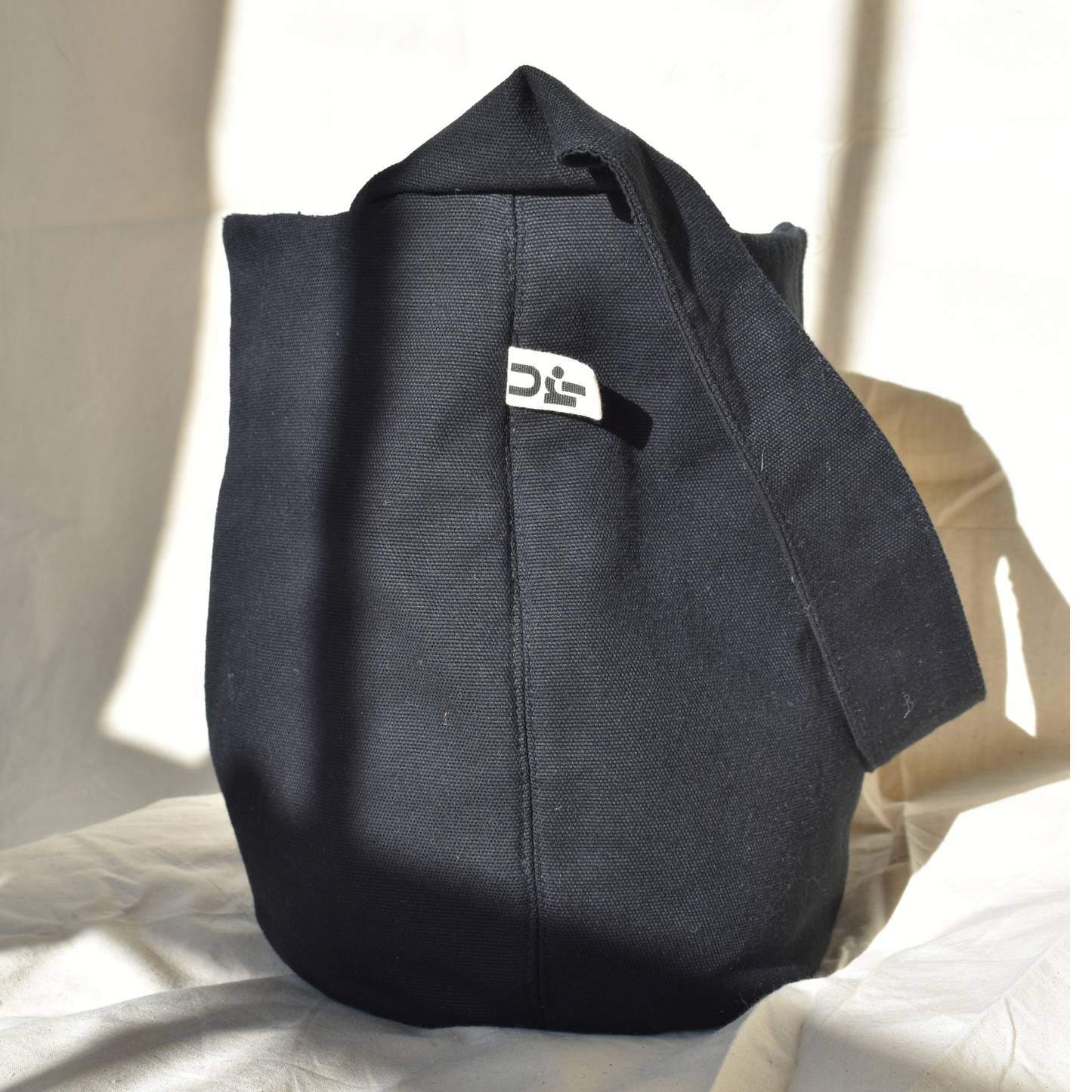 Black Egg bag : Made to order | 3 week lead time 🪡