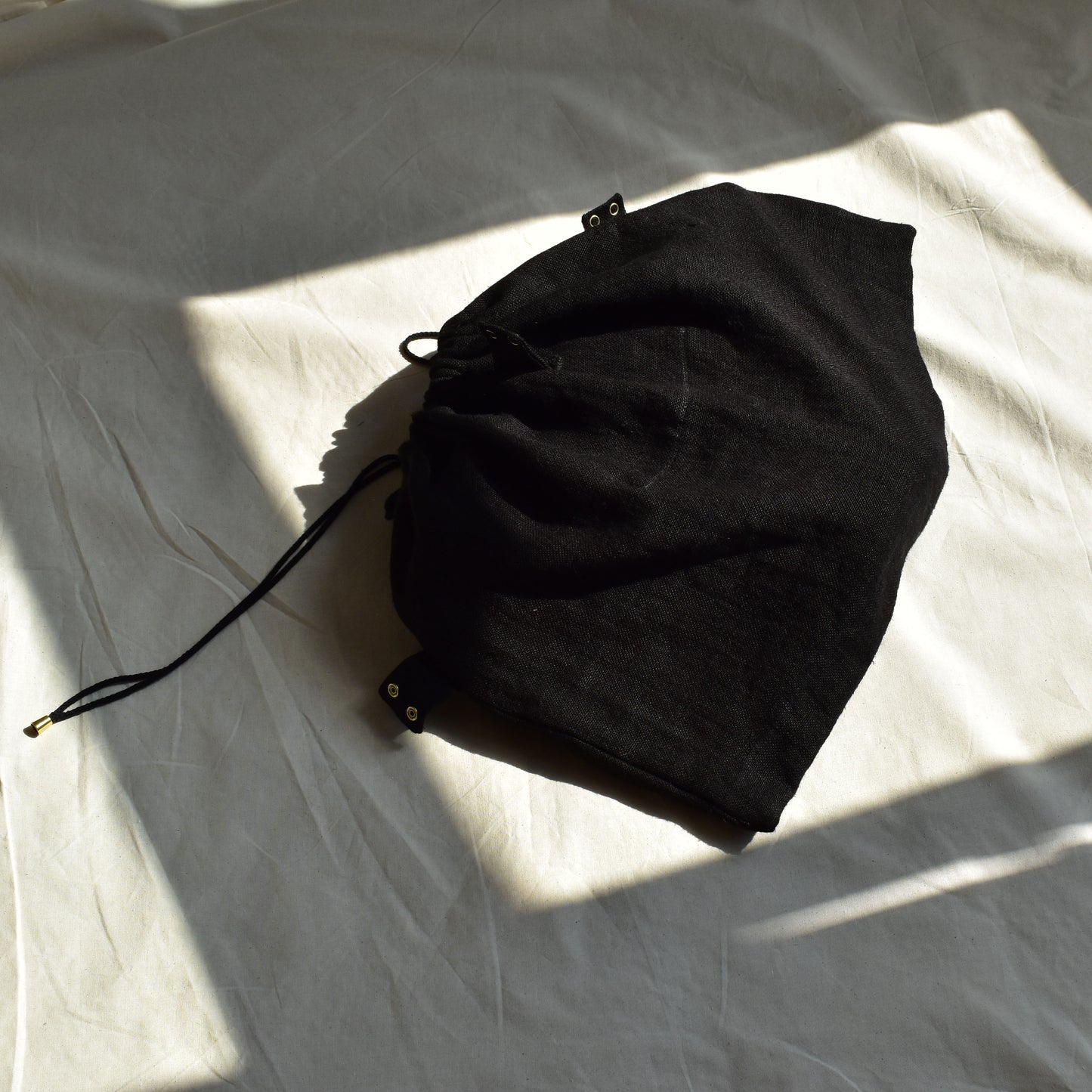ROSA BLACK MEDIUM
