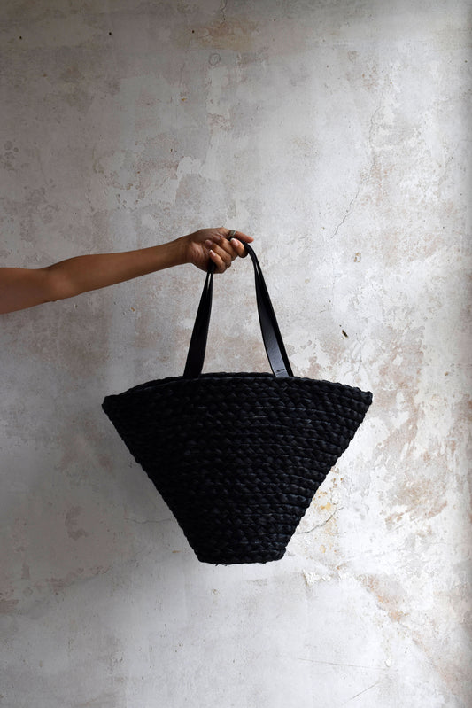 FLORA BLACK MEDIUM