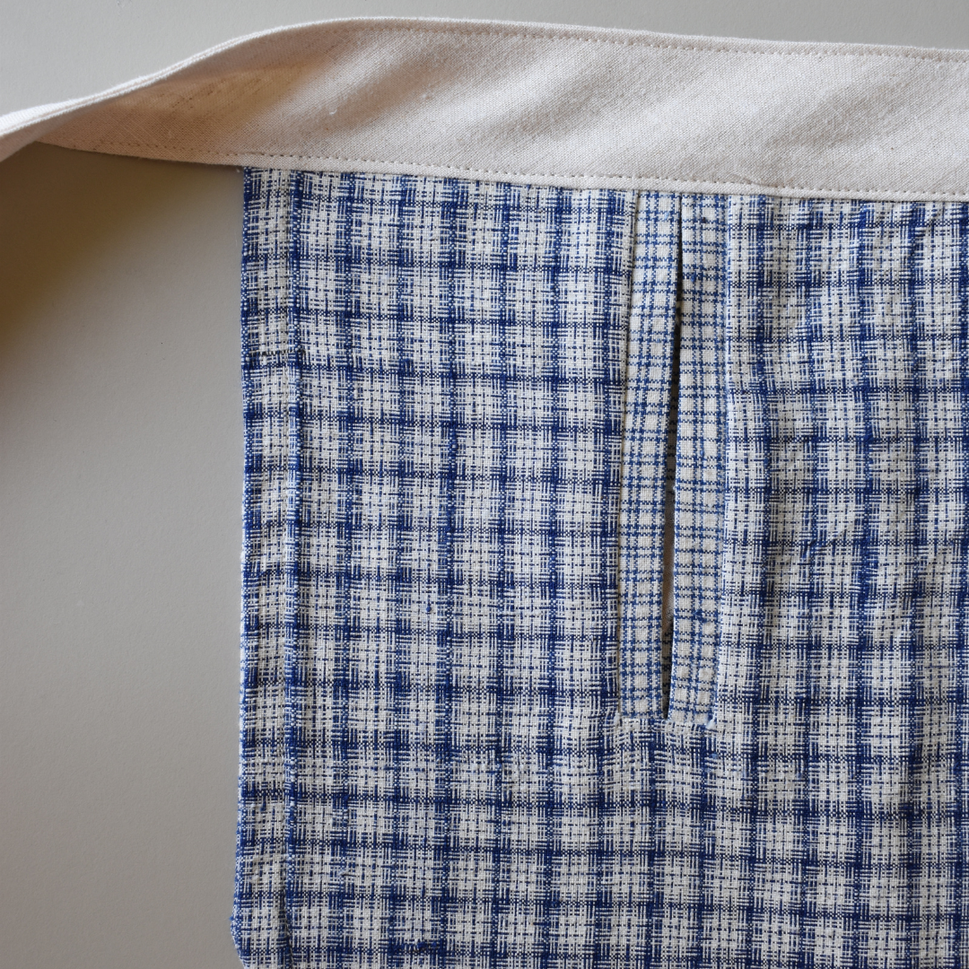 Makers Wrap. No.03. Small. Vintage Blue Handloom. Chinese Check.