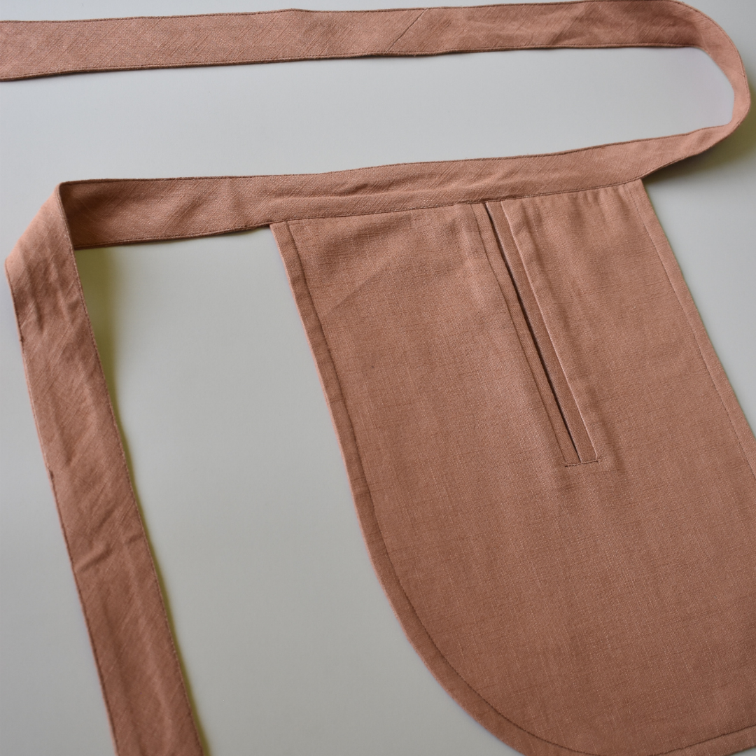 Makers Wrap. Large. Rust.