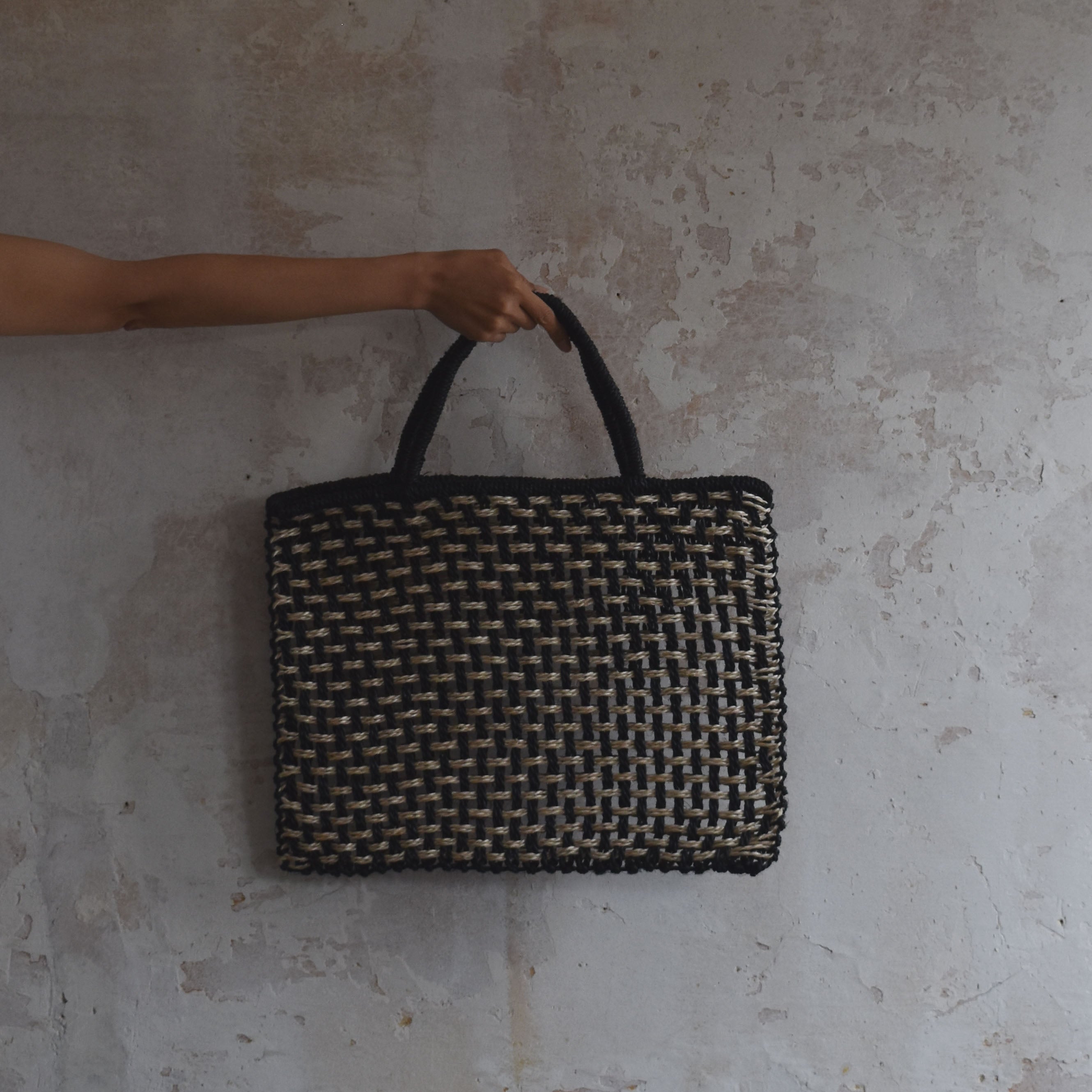 MAREE BLACK & NATURAL PATTERN II – Uri Studio