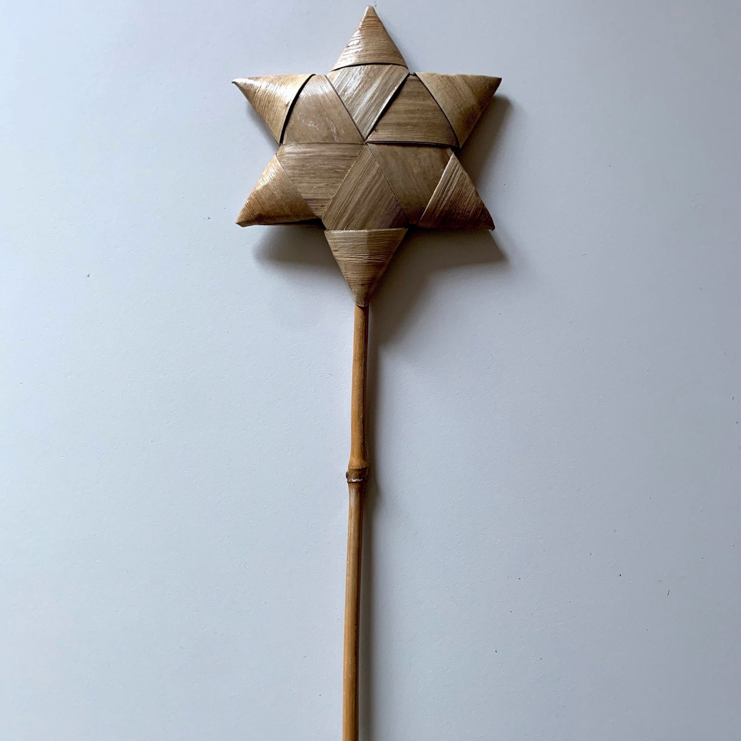 TREE TOPPER IN BAMBOO AND PANDAN *16cm diameter